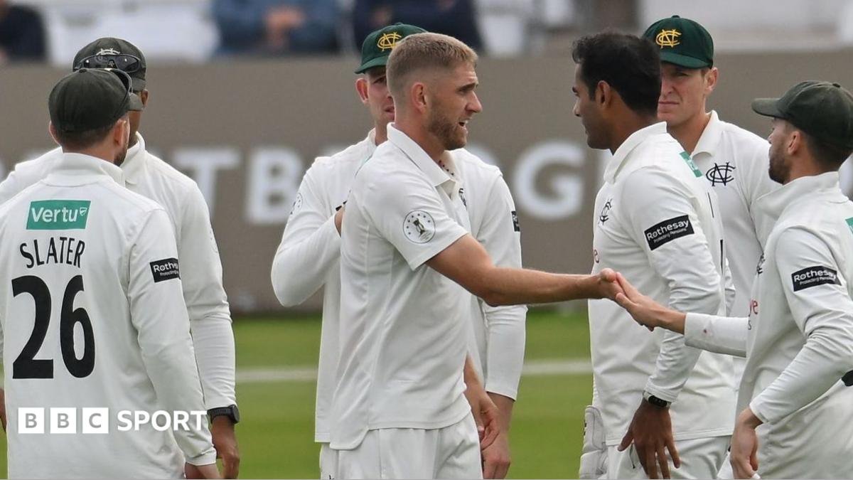 County Championship: Nottinghamshire title chances over
