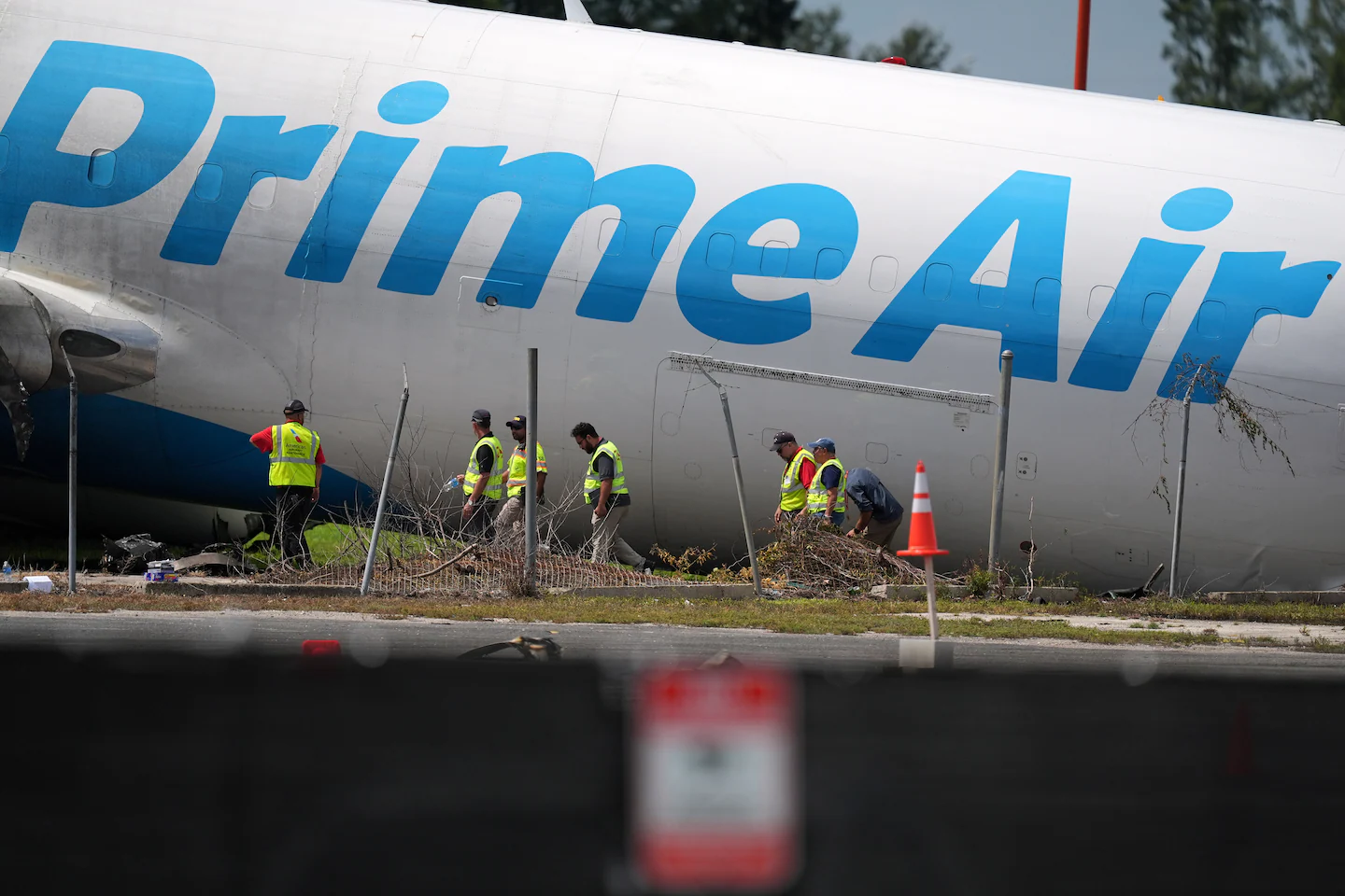 Amazon cargo plane appeared to consider aborting landing before Miami crash, investigators say