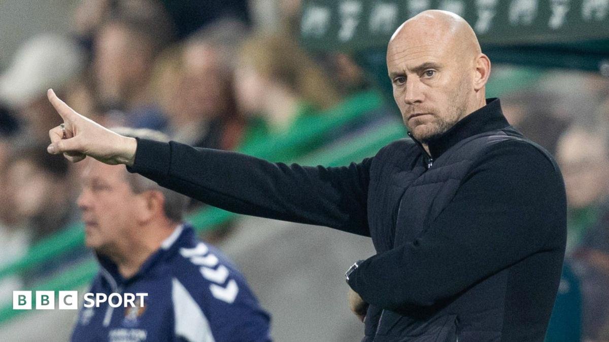 Hibs: David Gray ‘will continue until told otherwise’ – but has Hibs boss lost the fans?