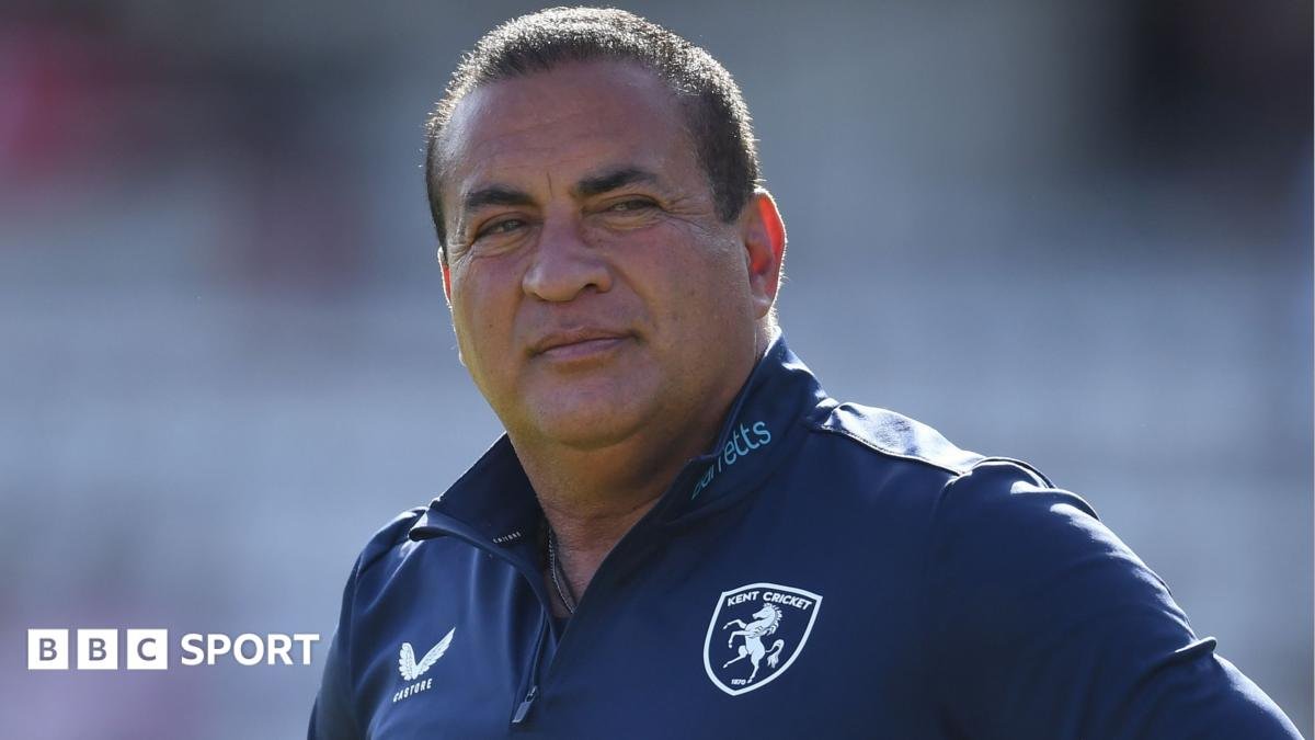 Adam Hollioake: Kent boss questioned if coaching was right for him