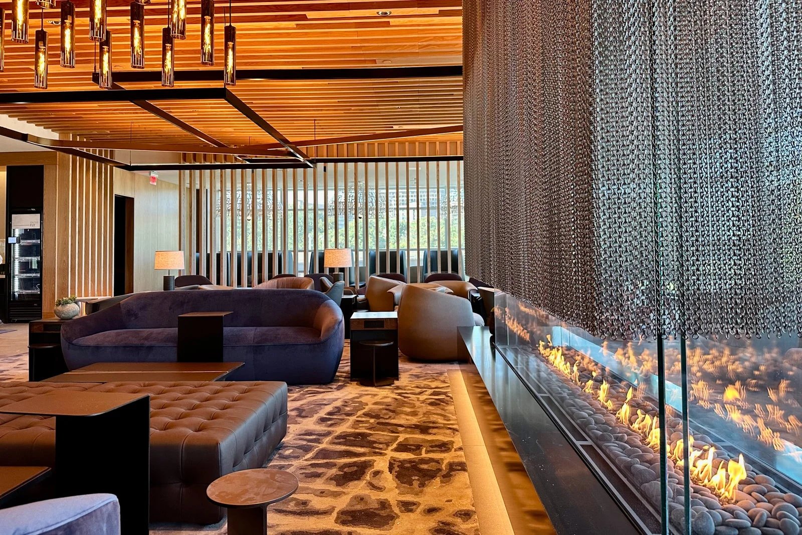 Citi / AAdvantage Executive review: Admirals Club access and premium travel perks