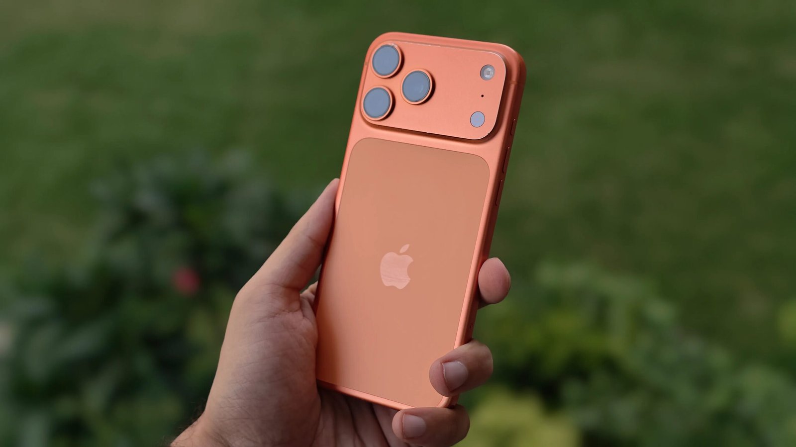 I Used the iPhone 17 Pro Max Without a Case for a Year. Here’s How It Looks Now