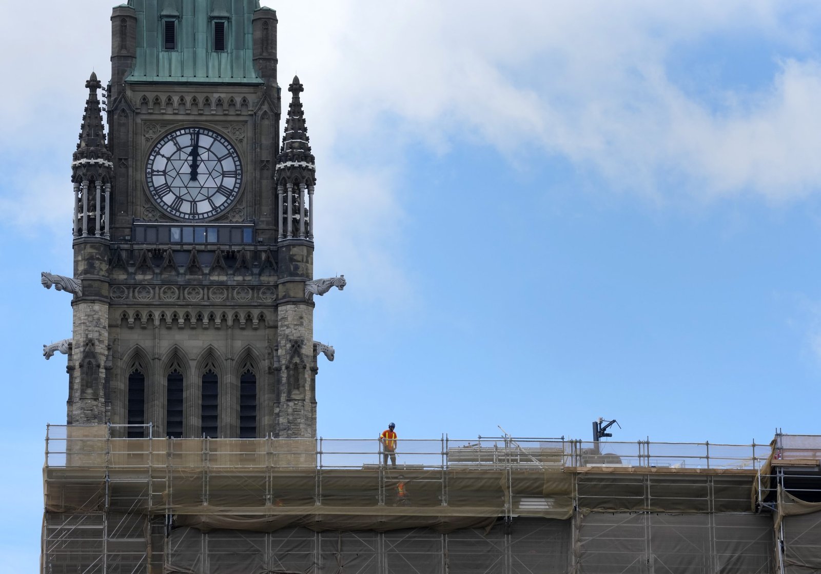 Lobby Wrap: Tech firms line up for Ottawa contracts