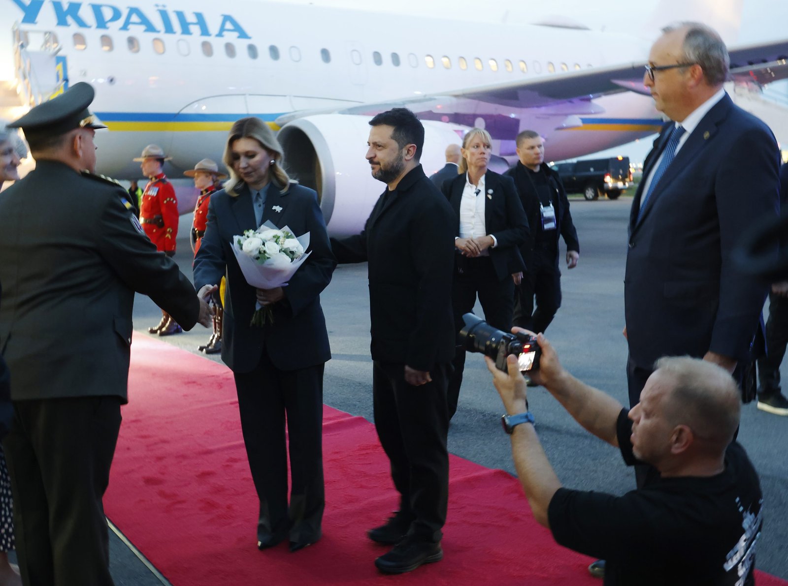Ukraine’s Zelenskyy to meet with Carney, cabinet as Poilievre heads to NYC