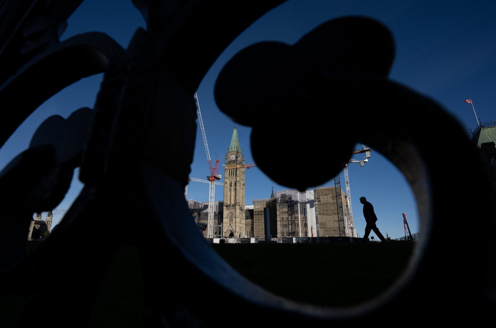 MPs set to begin debate on Liberal government’s bid to accelerate project approvals, overhaul labour laws