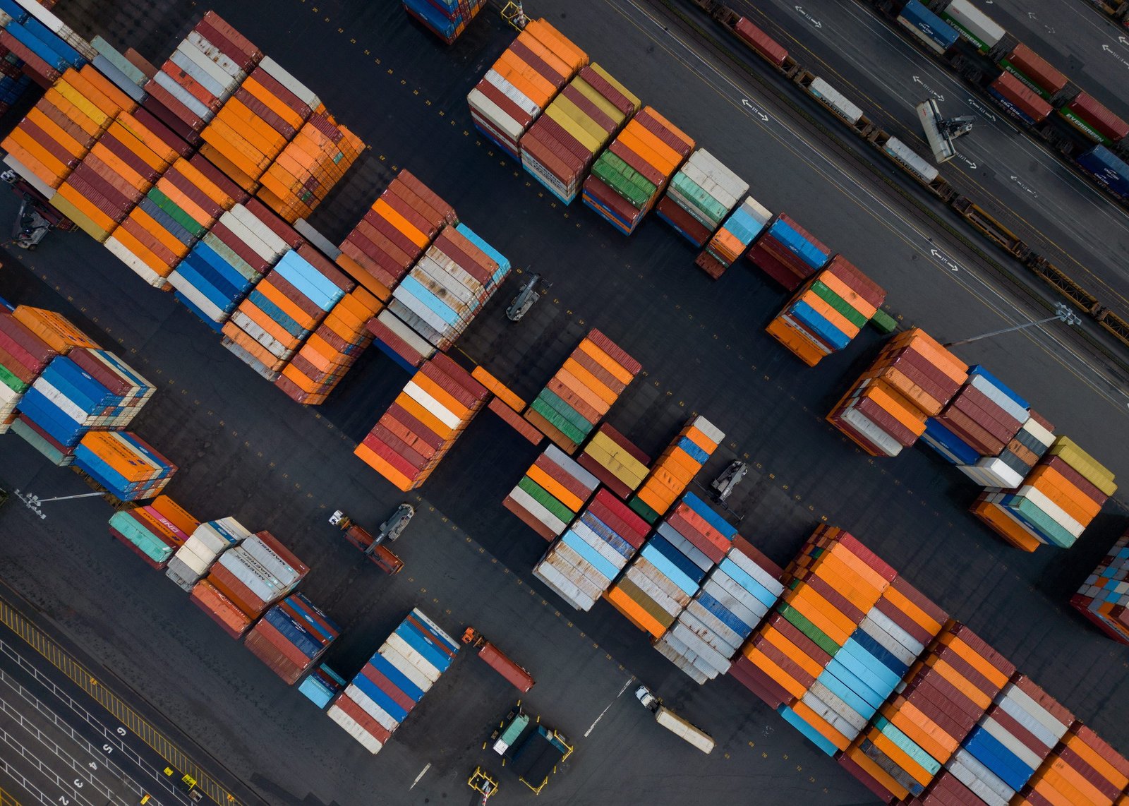 ‘Significant headwinds’ ahead for Canada, even as Ottawa touts investment gains