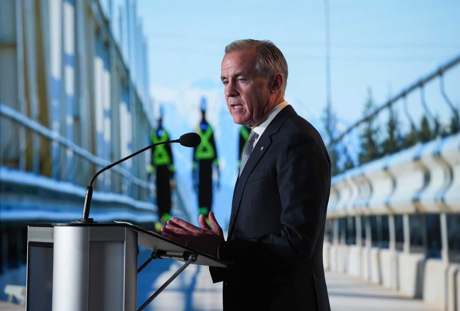 Federal government pledges $1.2 billion to protect Canadian waters
