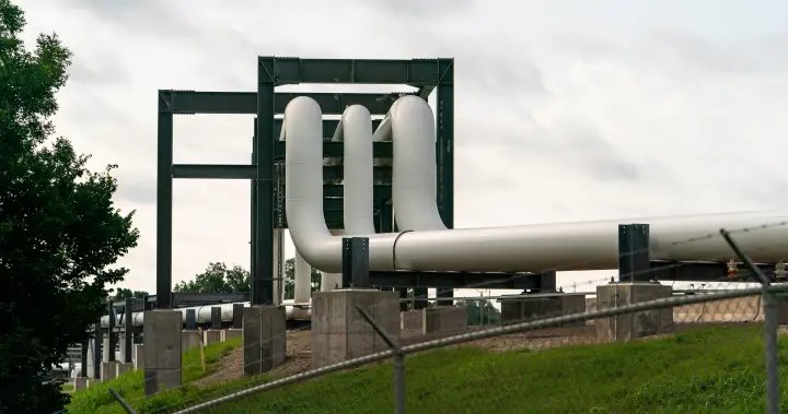 Enbridge makes US$2.55B acquisition of pipeline, storage systems in U.S. midwest