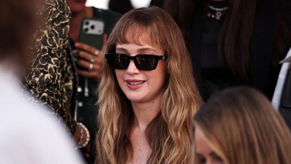 How Jennifer Lawrence Updated Her Fringe for Paris Fashion Week