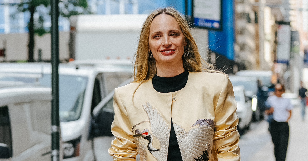 How to Wear the Evening Jacket Trend With Jeans This Fall