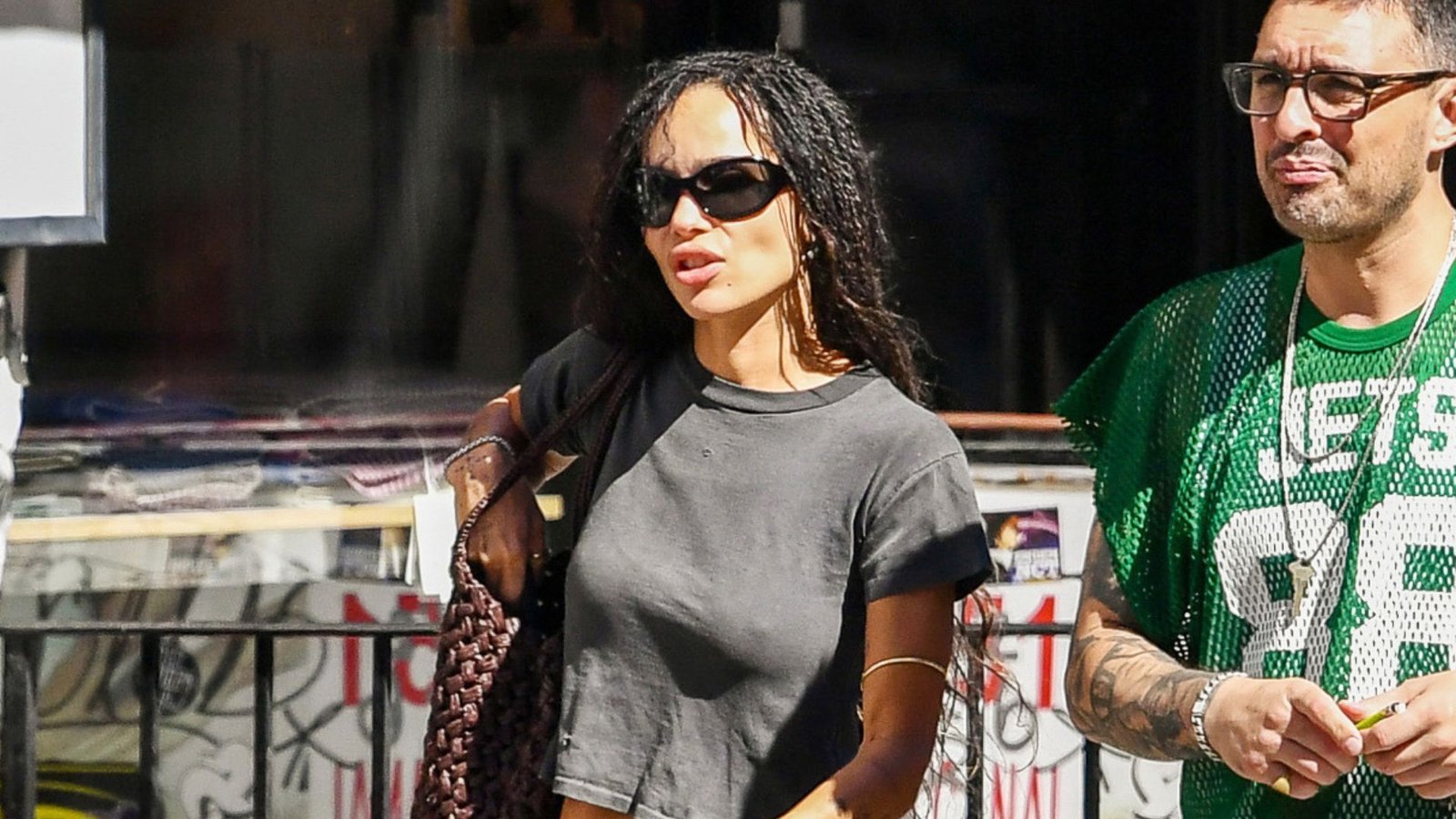 Zoë Kravitz Just Showed How to Wear Bootcut Trousers If You’re Petite