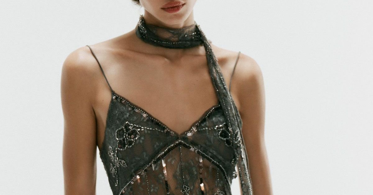 33 Stunning Party Tops to Wear With Your Jeans This Fall