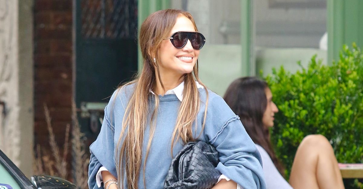 Everyone Will Copy J.Lo’s Sweatshirt Styling Trick This Fall