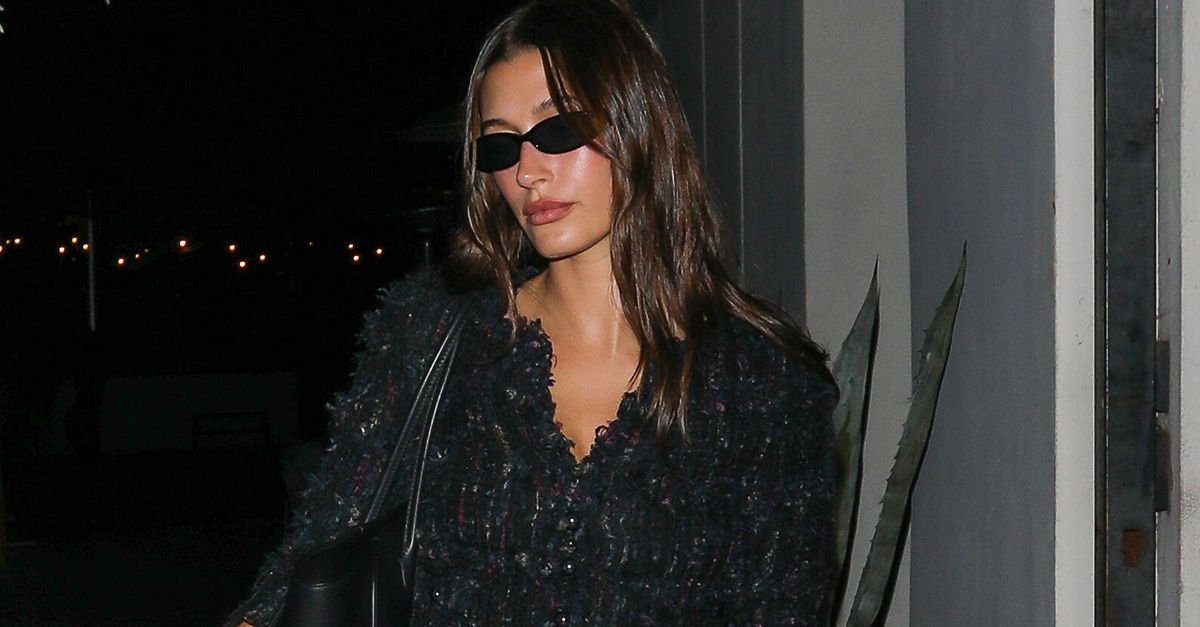 The Shoe Trend Fashion Moms Are Wearing With Jeans This Fall