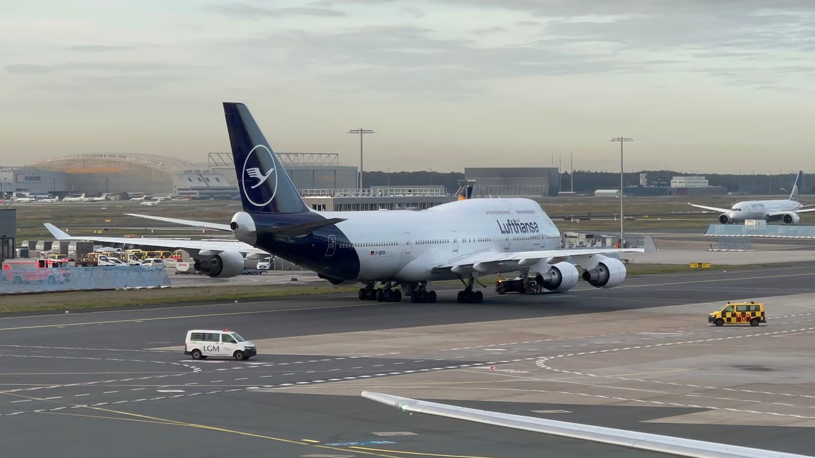 2 Boeing 747s Make Rare Manchester Cameo As Lufthansa Rescues 371 Diverted Passengers