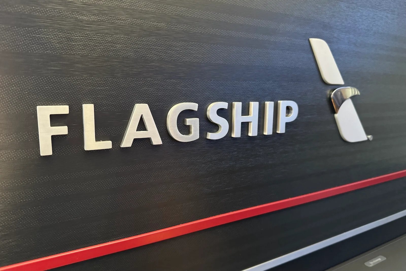 American Airlines steps up push for premium seats, service