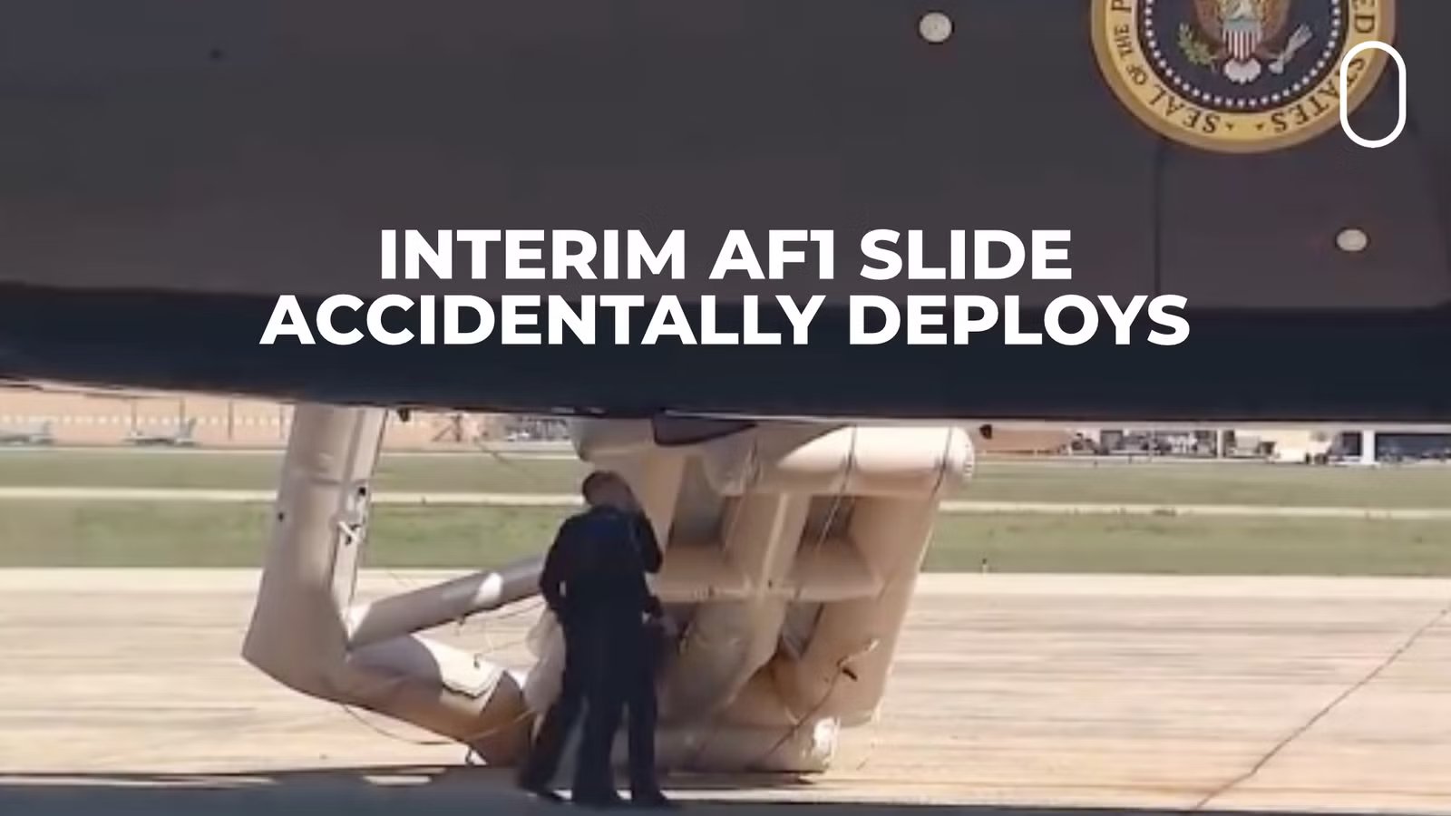 Inflatable Emergency Slide Deploys Moments Before Trump Boards Ex-Qatari Air Force One