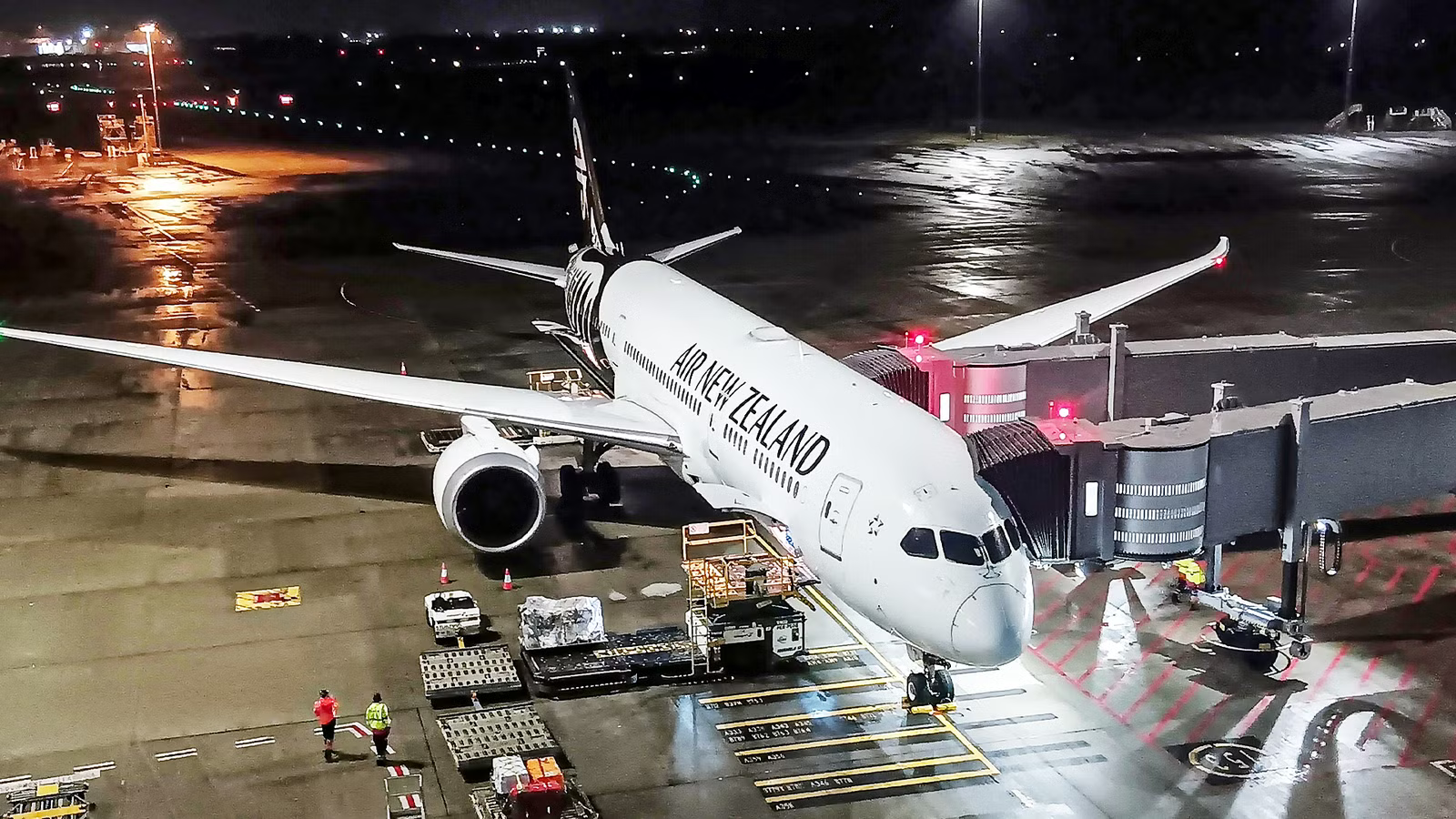 Air New Zealand’s Last Grounded Boeing 787 Just Left The Australian Desert After 9 Months