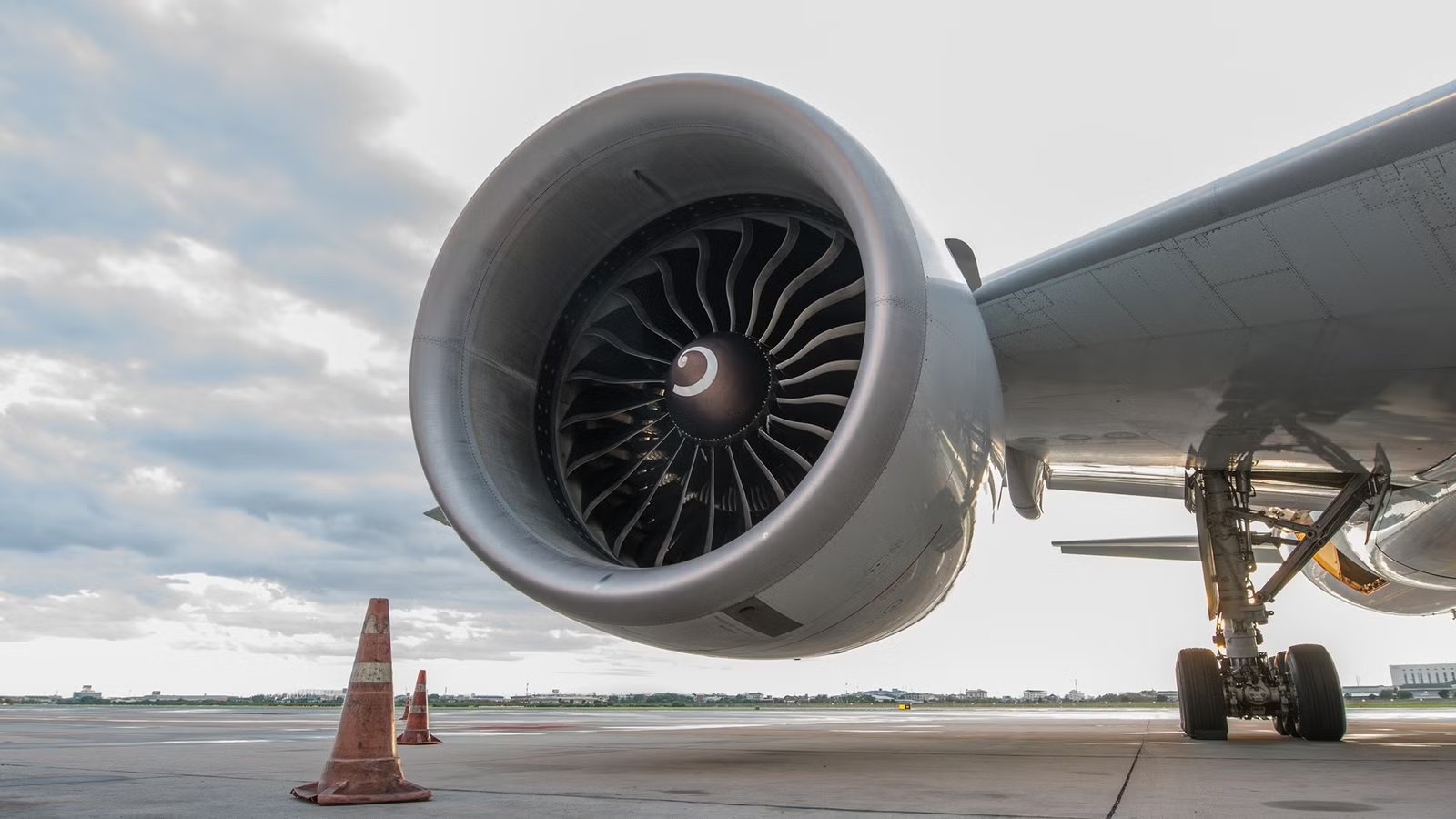 New Engine Oil Designed Not To Smell Could Hide Toxic Fumes From Crew, Union Warns