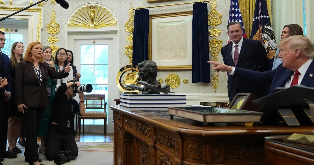 Trump says he’s banning CNN, Politico and MS NOW from the White House