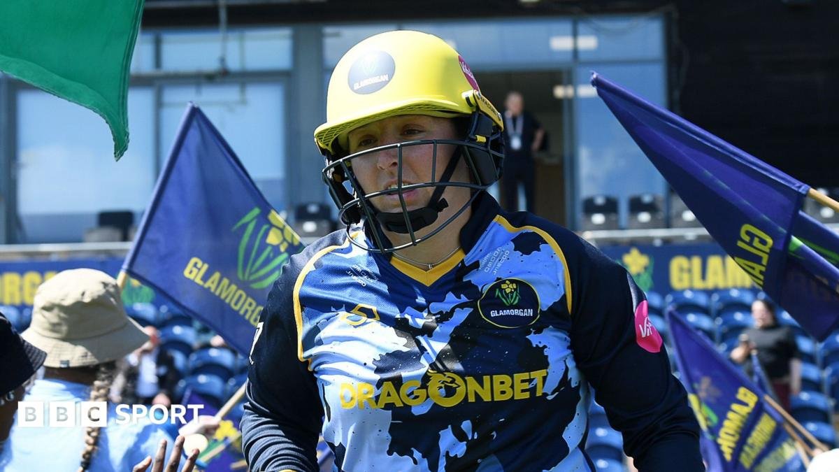 Lauren Parfitt: Glamorgan Women hand first professional contract to captain