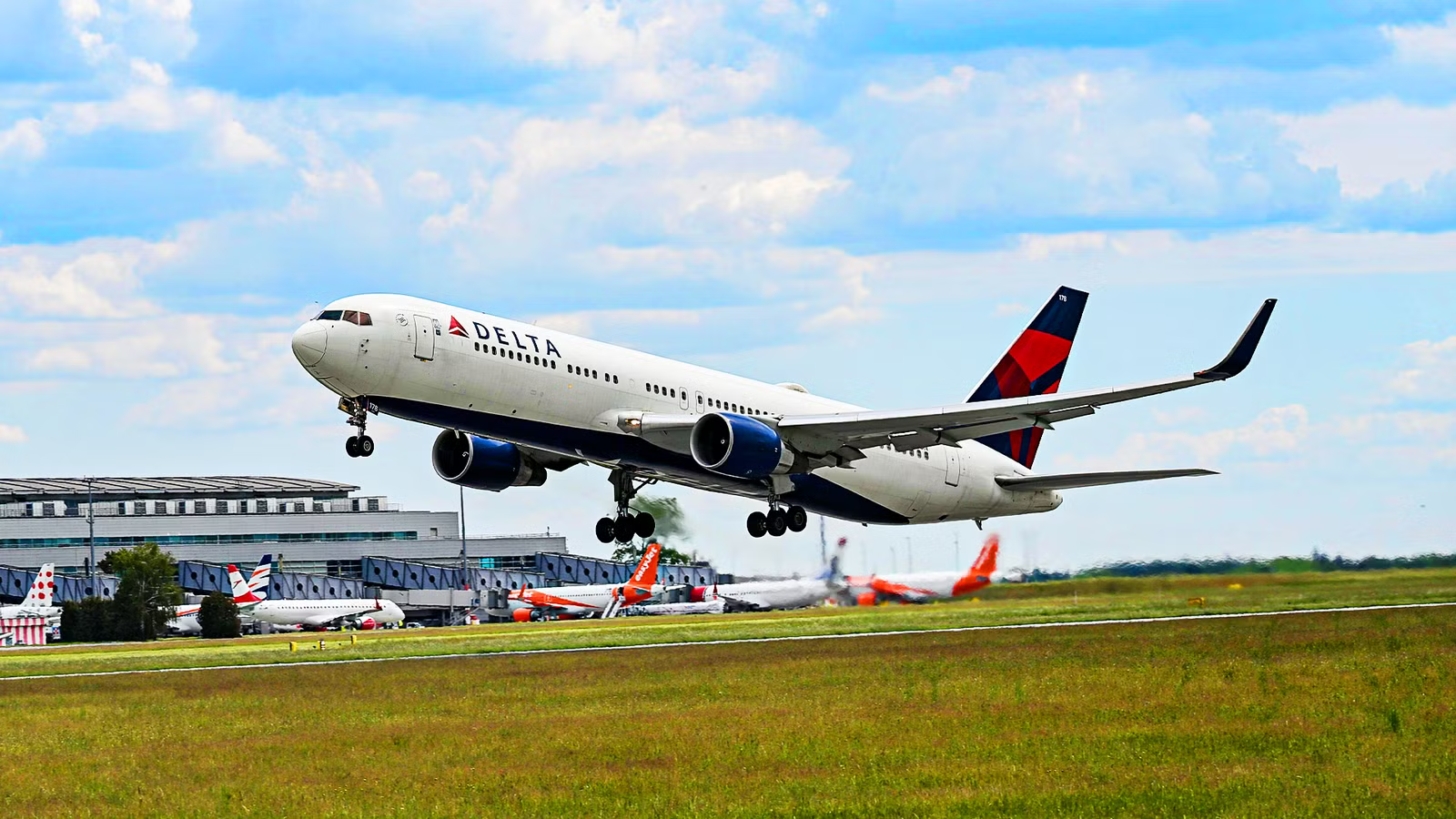 The Widebody Quietly Replacing The Boeing 767 On Delta Air Lines’ Transatlantic Routes
