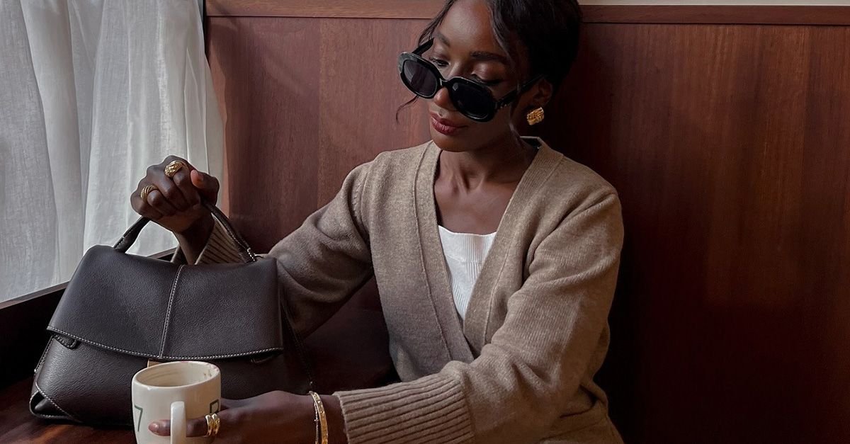 8 Outfit Formulas Chic Parisian Women Wear All Fall