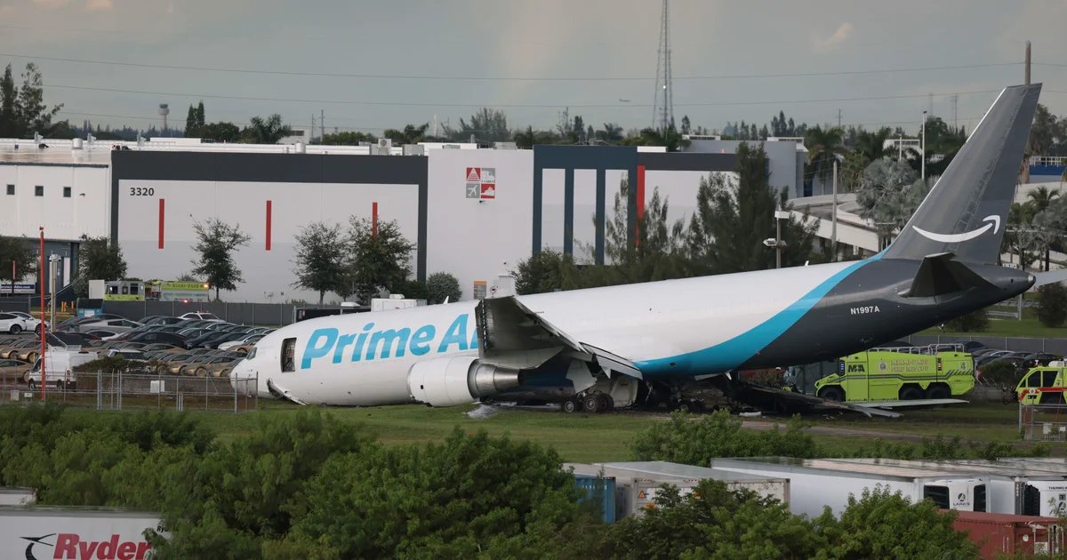 Witness describes “surreal” moment Amazon plane crashed at Miami International Airport: “Something from a movie”