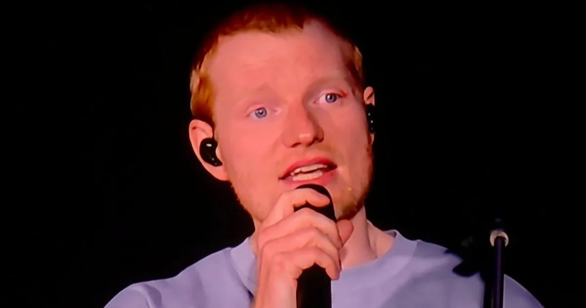 Ed Sheeran resumes tour with no openers: "I'm so, so sorry"