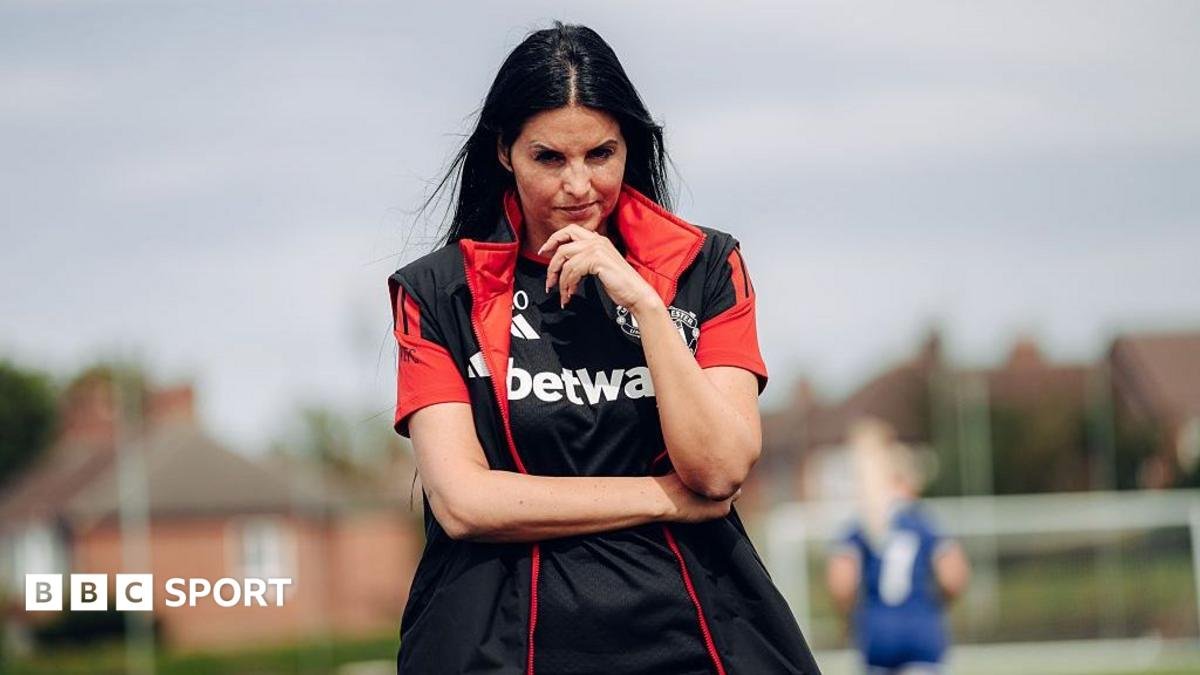 Women’s Super League: Eva Olid promises ‘brave’ Manchester United