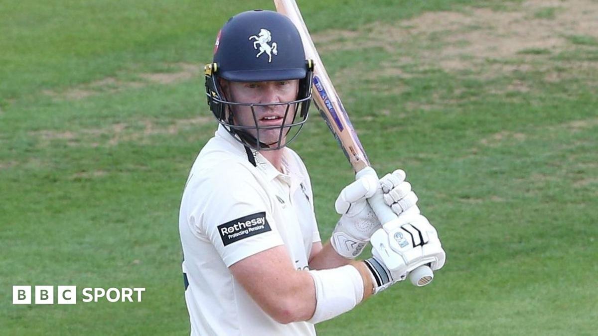 County Championship: Ben Compton hits century against Gloucestershire
