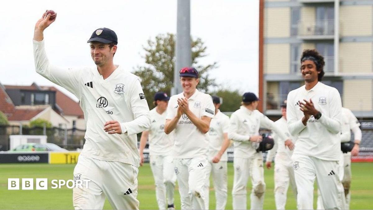 County Championship: Ollie Price puts Gloucestershire back in contention against Derbyshire