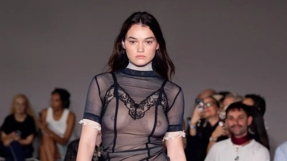 Ester Manas Spring 2027 Ready-to-Wear Runway, Fashion Show & Collection Review