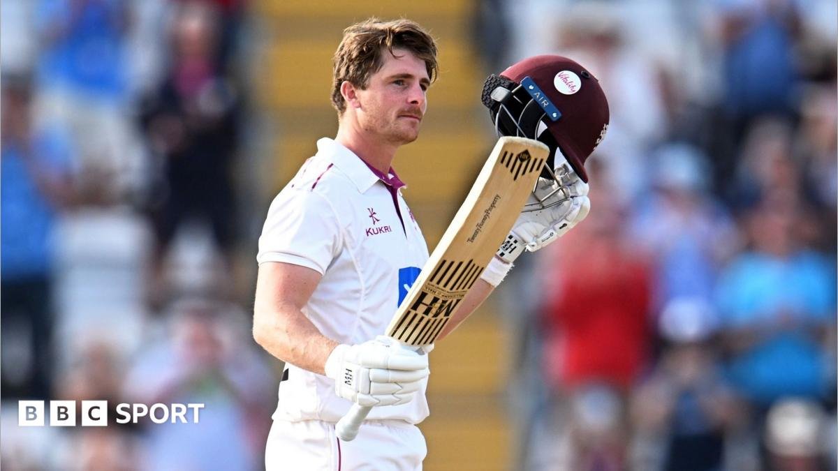 County Championship: Tom Abell scores 307 in Somerset’s draw with Surrey