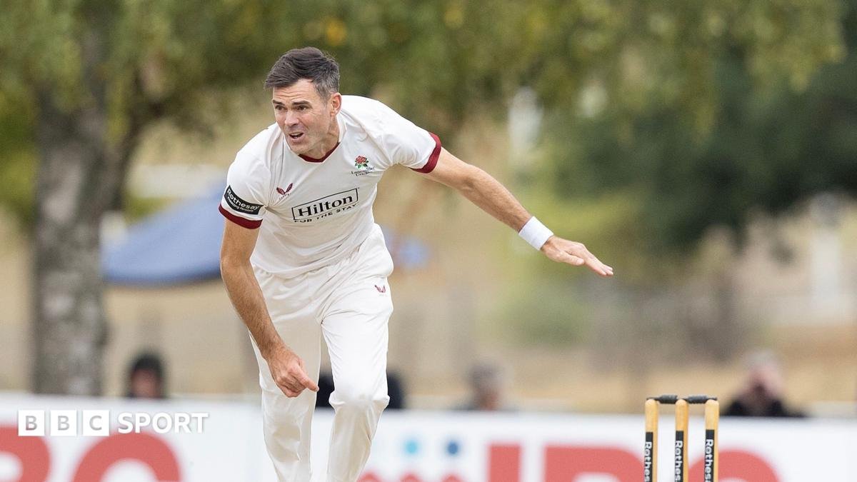 County Championship: Middlesex recover against Lancashire on day one
