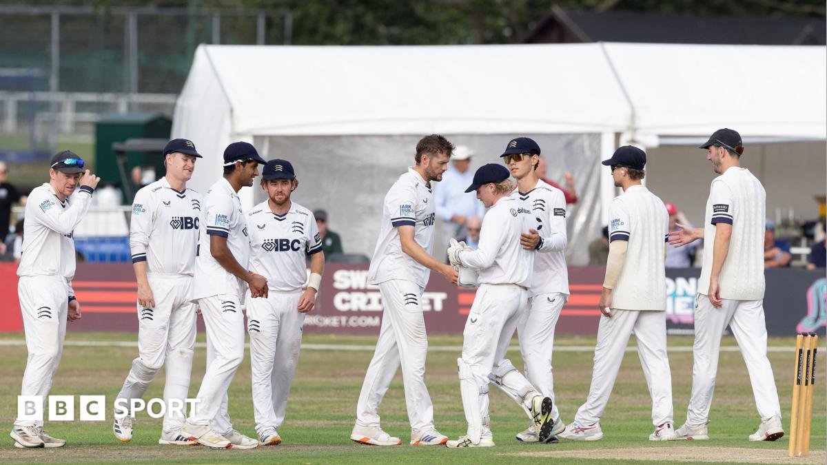 County Championship: Middlesex beat Lancashire inside three days