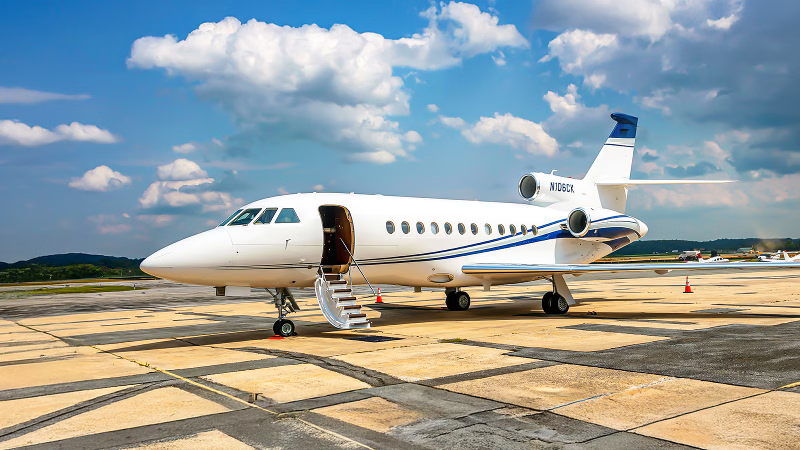 Why Dassault Is Quietly Ending The Falcon 900LX After 40 Years Of Trijet Dominance