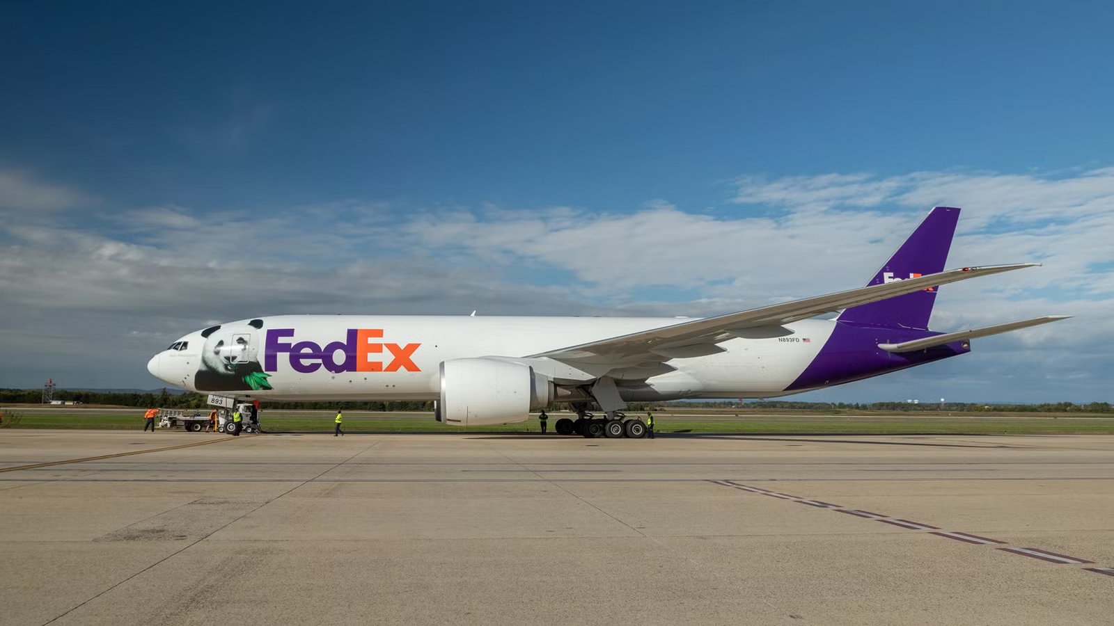 2 Giant Pandas Fly 15 Hours Nonstop From China To Atlanta On FedEx Boeing 777F