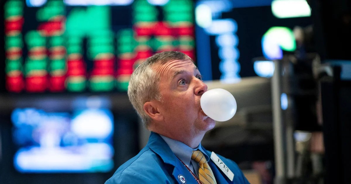 The AI bubble is leaking air, some economists say. Should investors worry?