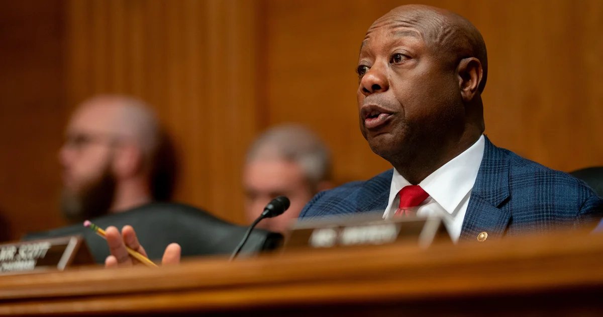 Key GOP senator privately says party is in “fight for our lives” in midterms, but sees path to holding onto Senate