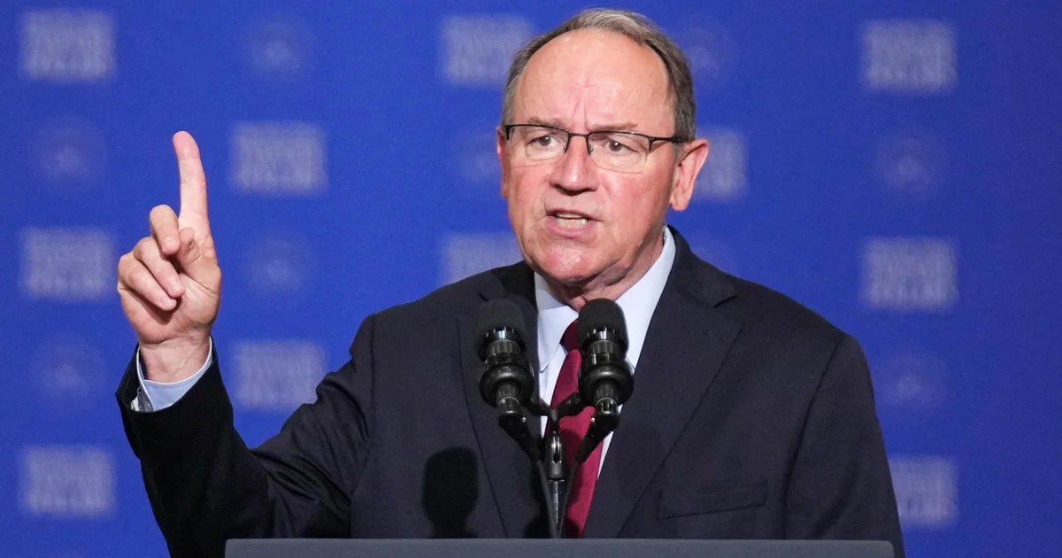 Wisconsin Congressman Tom Tiffany suffers minor injuries after emergency landing in a lake