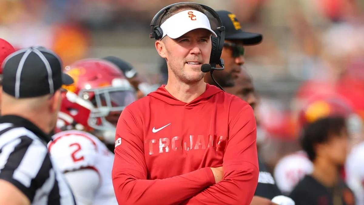 USC’s loss to Oregon raises familiar questions about Lincoln Riley
