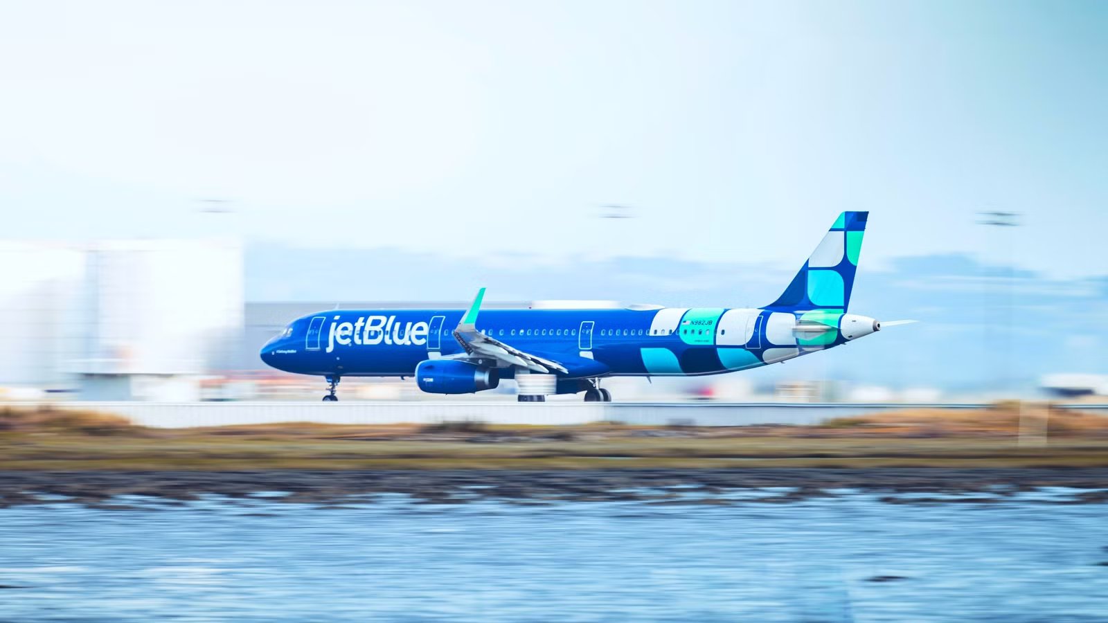 JetBlue Officially Unveils BlueFirst First Class While Slashing Economy Legroom By 2.3 Inches