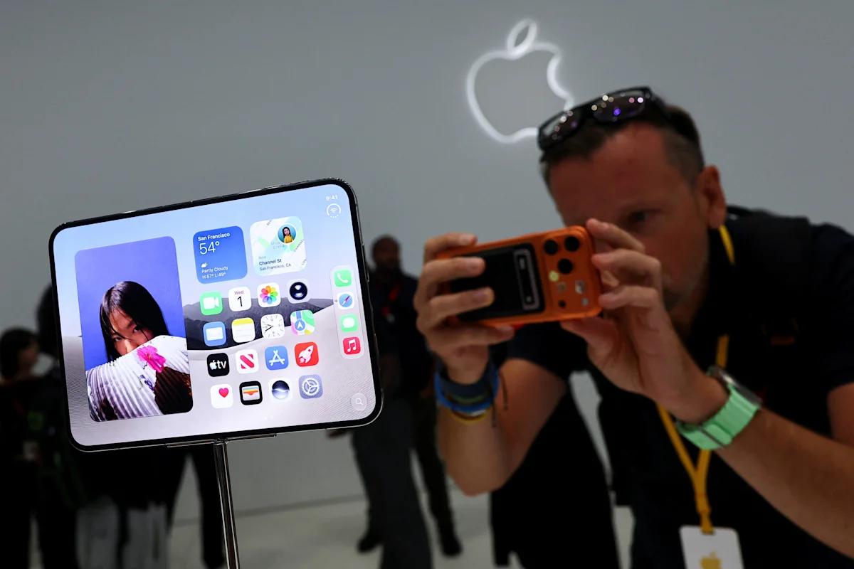 AT&T CEO John Stankey on $1,999 Apple iPhone Duo: ‘This is not new’