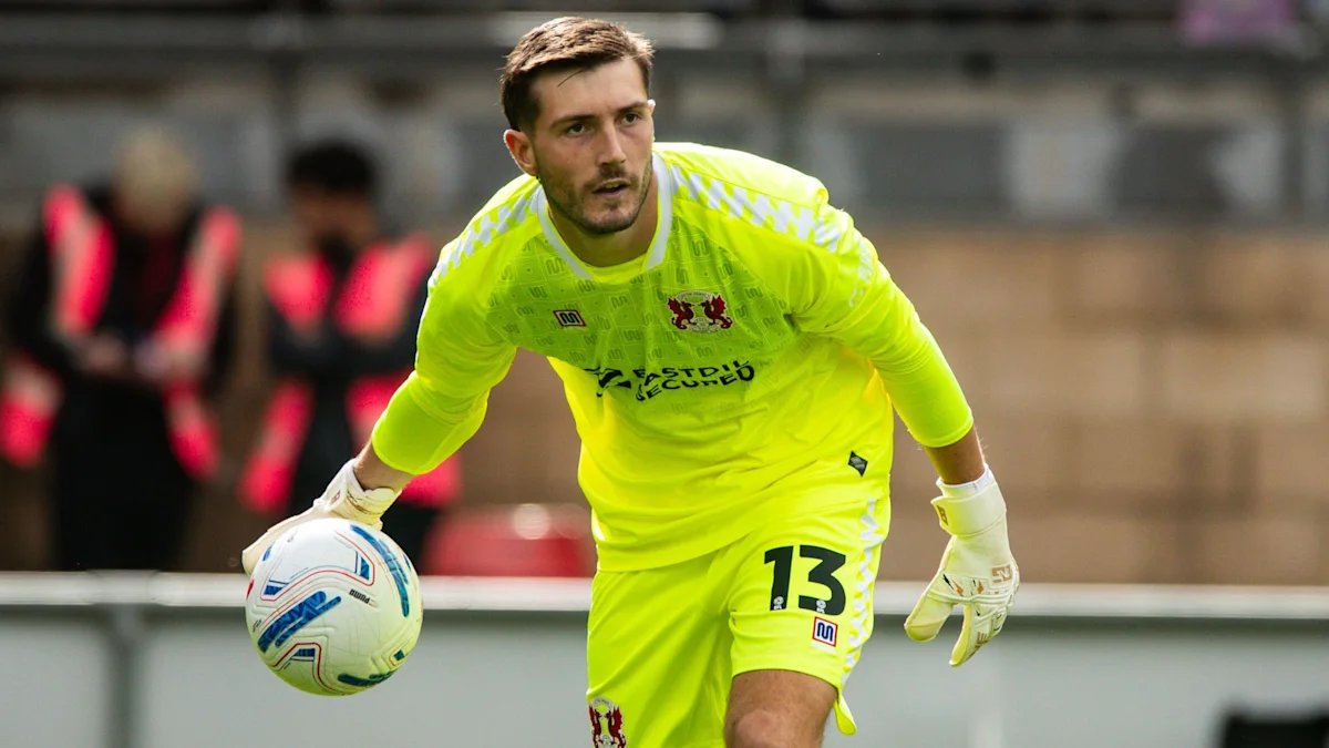Gateshead sign Orient goalkeeper Phillips on loan