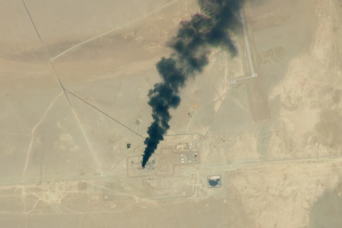 Oil Jumps as Shutdown of Saudi Pipeline Deepens Energy Crisis