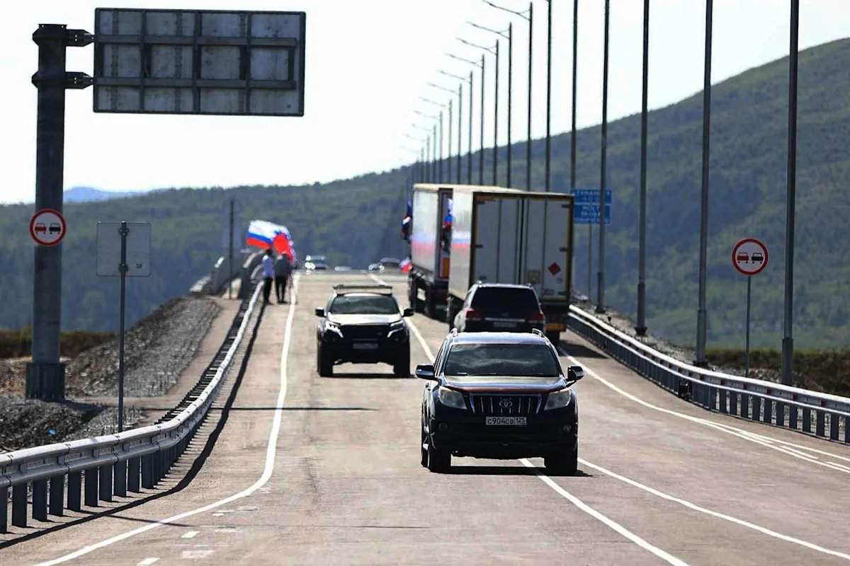 Russia and North Korea open the first road link across shared border