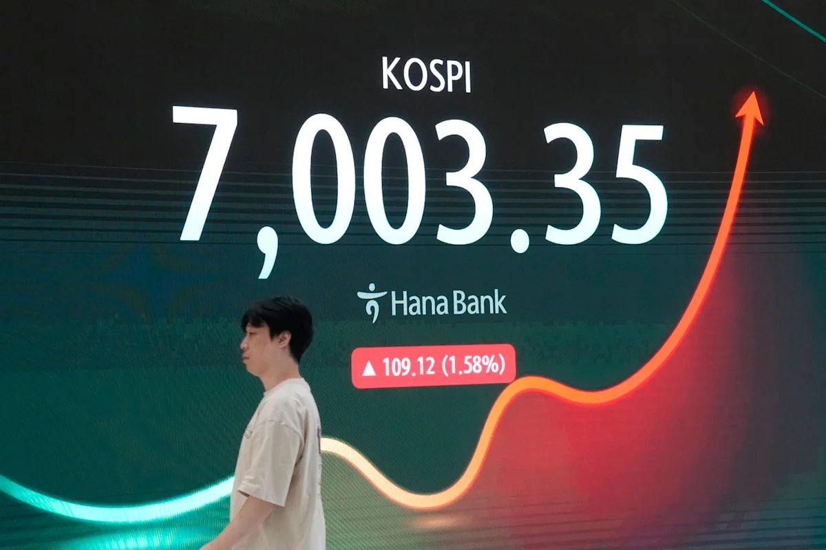 Stocks advance after Bessent says talks with China were successful before Trump-Xi meeting