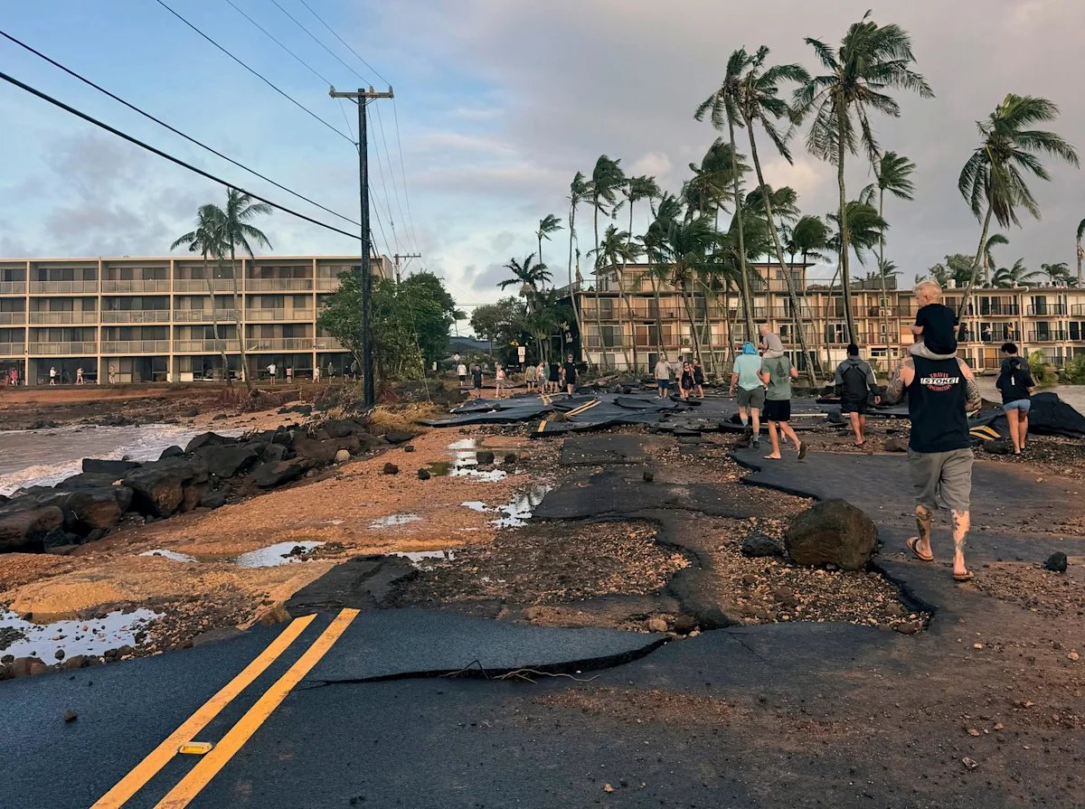 Kauai small businesses ask tourists to return after Hurricane Lowell, with aloha and some patience