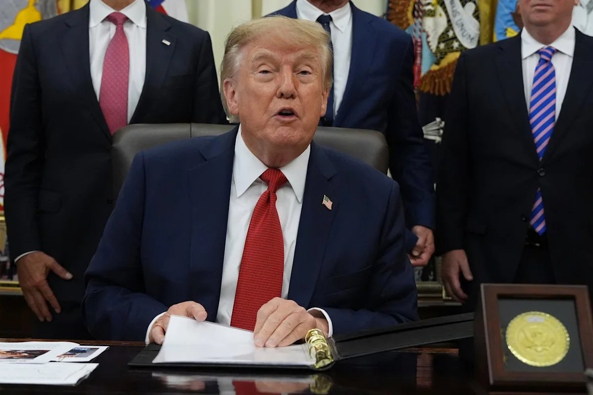 Trump targets more news outlets, saying he will ban CNN, MS NOW and Politico from the White House